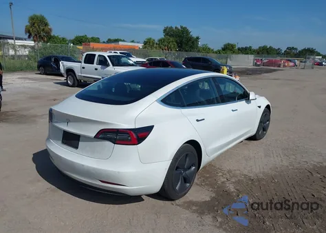 2019 Tesla Model 3 from USA, damaged, VIN 5YJ3E1EA9KF485913